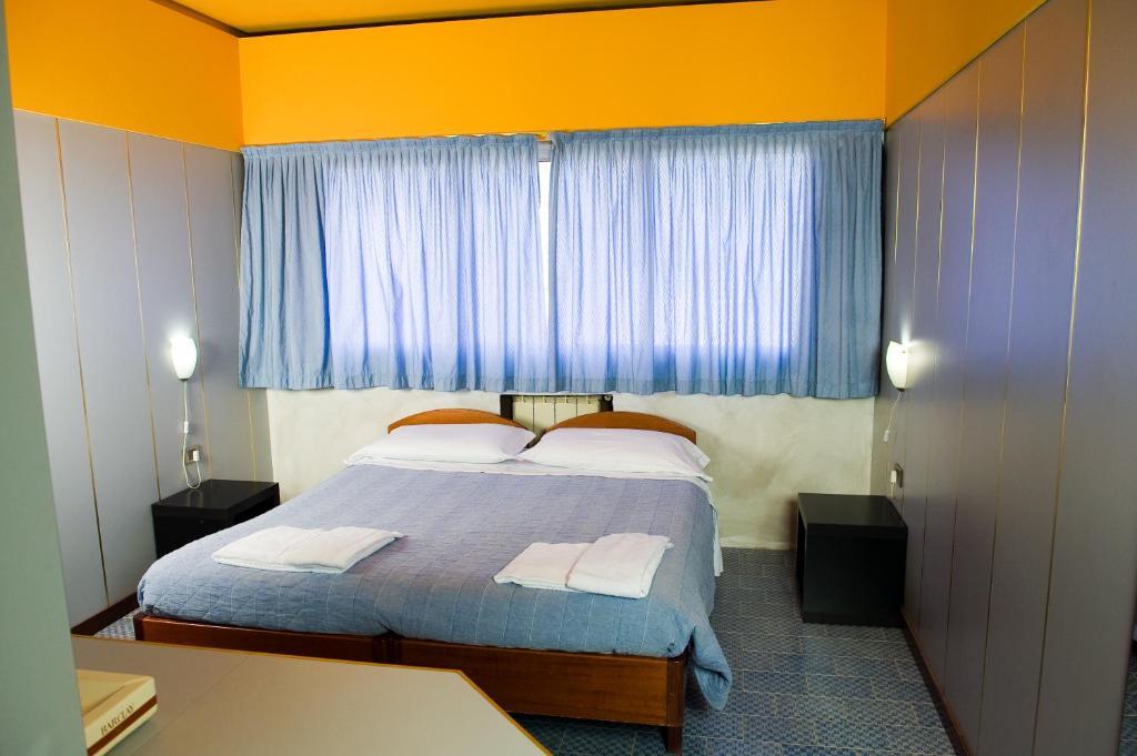 Hotel Maria Luisago Zimmer foto